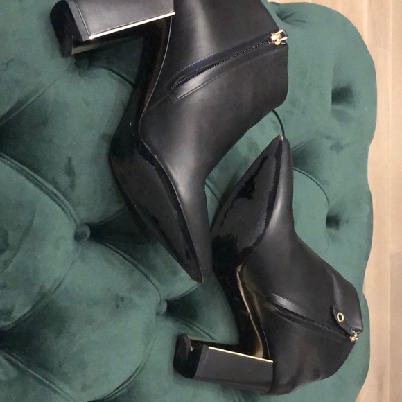 LOUIS VUITTON UPPER EAST LOW BOOTS Sz 38 - Picture 9 of 10